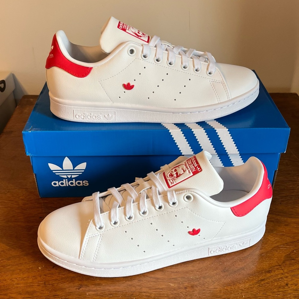 ADIDAS Women's Stan Smith White / Red Heart Shoes - Picture 10 of 10